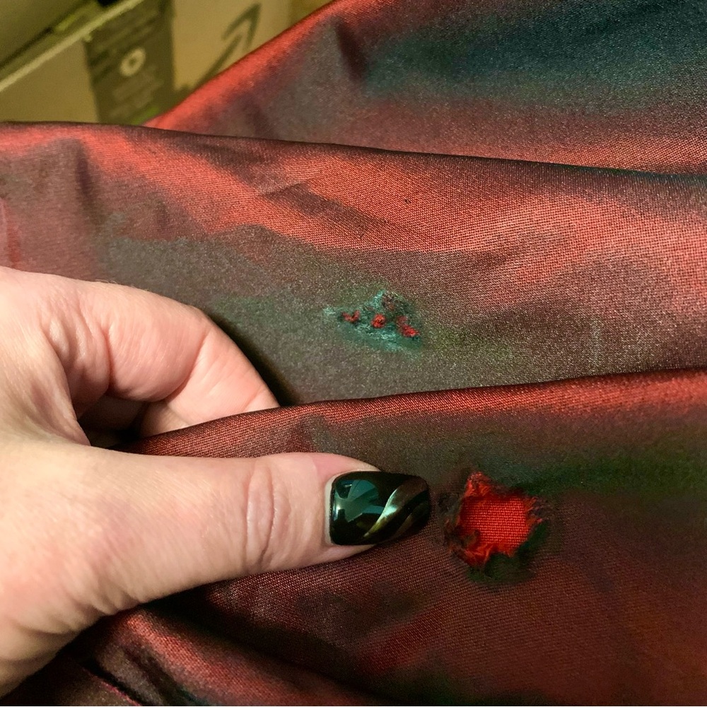 Magnificent Iridescent Red Gown - Picture 15 of 15